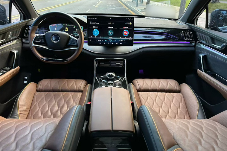 比亚迪 唐新能源 2021款 DM 2.0T 四驱高性能版创世旗舰型中控内饰7003