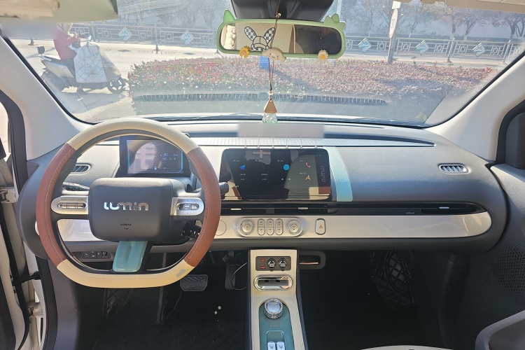 长安启源 长安Lumin 2023款 205km 香沁款中控内饰12