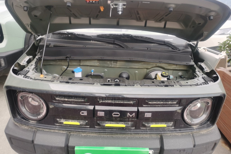 吉利银河 2025款 210km 熊猫骑士机舱底盘24