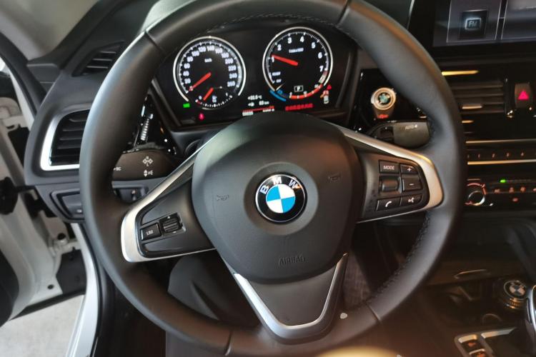 宝马1系 2021款 改款 120i M运动版局部细节13