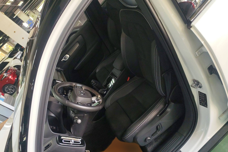 沃尔沃XC40新能源 2021款 P8 纯电 四驱智雅运动版局部细节19