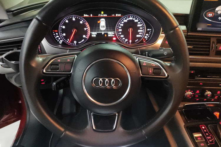 奥迪A7 2014款 35 FSI quattro 技术型中控内饰13