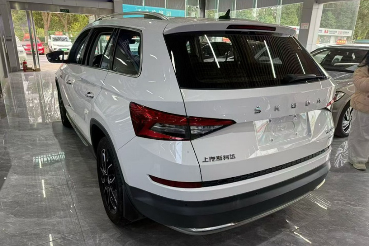 斯柯达 柯迪亚克 2020款 TSI330 7座两驱豪华优享版车身外观6010