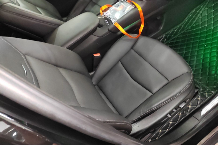 凯迪拉克XT5 2022款 2.0T 四驱尊贵型局部细节41