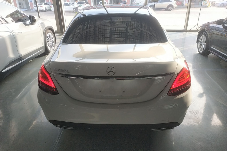 奔驰C级 2021款 C 260 L 运动星耀臻藏版车身外观6