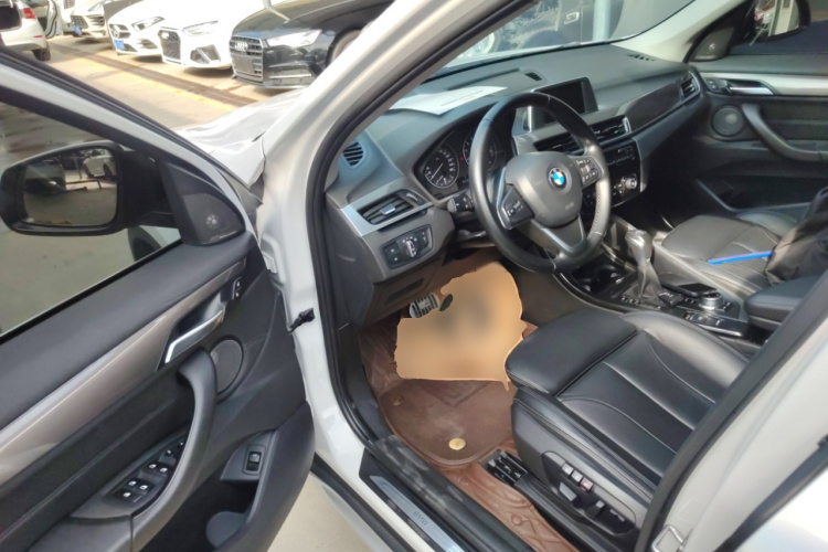 宝马X1 2018款 xDrive20Li 尊享型中控内饰20