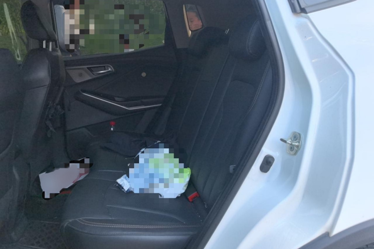 长安CS15 2021款 1.5L 自动进取型中控内饰7004