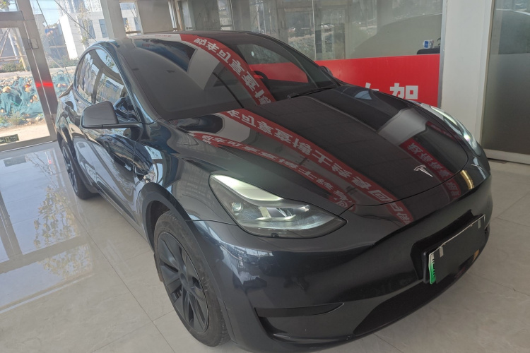 特斯拉 Model Y 2024款 后轮驱动版车身外观3