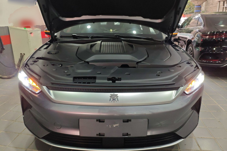 比亚迪 秦PLUS 2023款 冠军版 EV 510KM领先型机舱底盘24