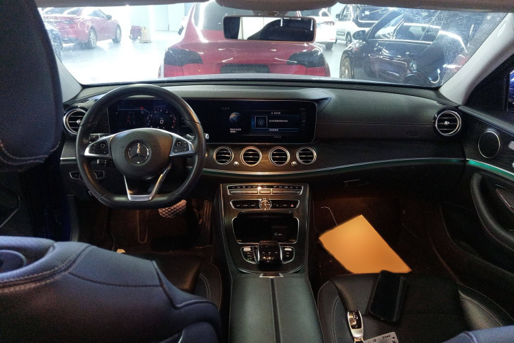 奔驰E级 2018款 E 300 L 运动豪华型中控内饰7002