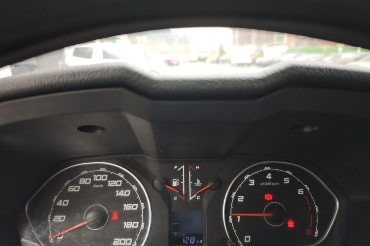 猎豹汽车 猎豹Q6 2015款 2.4L 手动四驱卓越型局部细节14