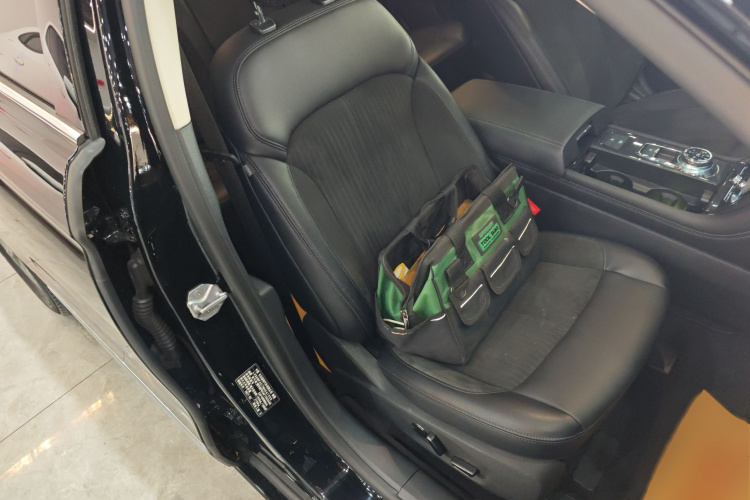 福特 金牛座 2019款 EcoBoost 245 悦享版局部细节41