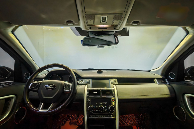 路虎 发现神行 2018款 240PS SE版中控内饰7003