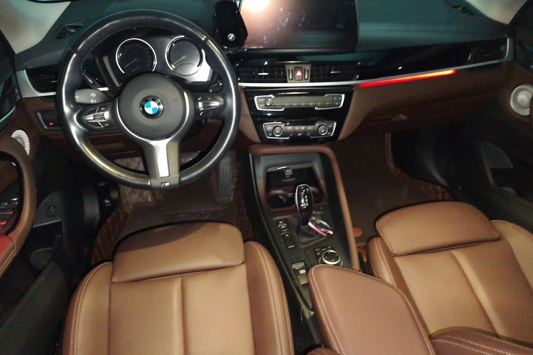 宝马X1 2022款 sDrive25Li 领先型中控内饰7002