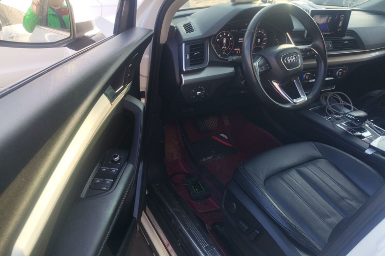 奥迪Q5L 2020款 改款 40 TFSI 荣享时尚型中控内饰20