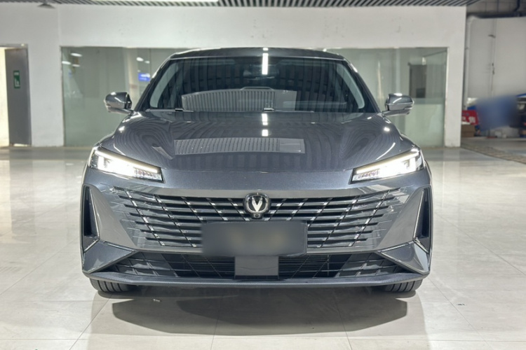 长安 逸动 2025款 蓝鲸 1.5T 500Bar尊贵型车身外观6004