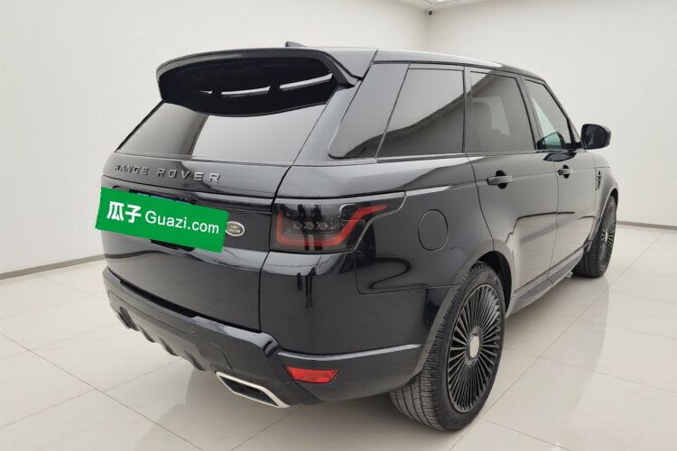 路虎 揽胜运动版 2020款 3.0 L6 HSE DYNAMIC车身外观7