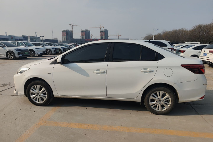 丰田 威驰 2021款 1.5L CVT创行版车身外观4