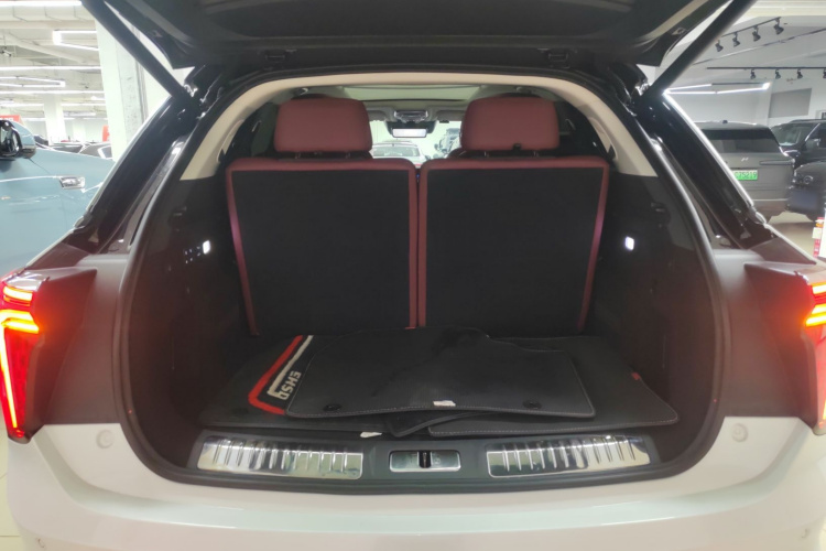 红旗E-HS9 2022款 660km 旗畅版 六座机舱底盘23