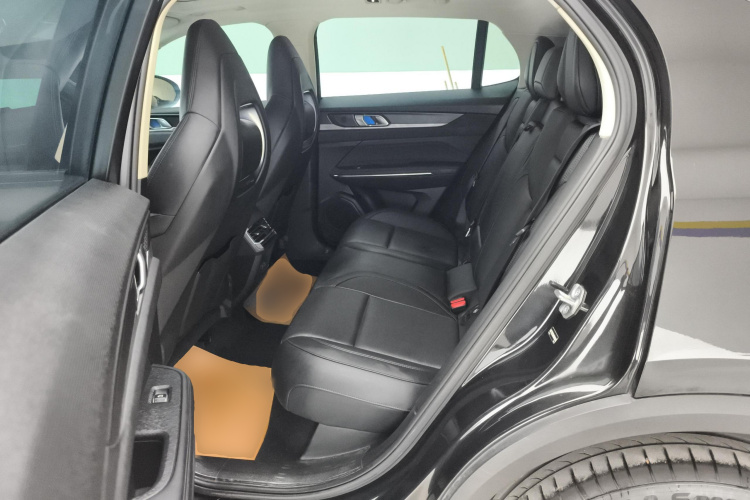 领克01 2021款 2.0TD 两驱型Pro中控内饰21