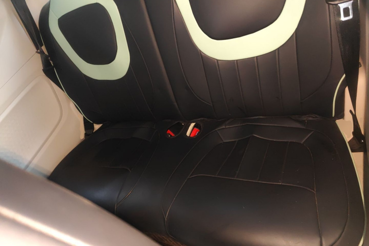 五菱汽车 宏光MINIEV 2024款 第三代 215km 青春版中控内饰21