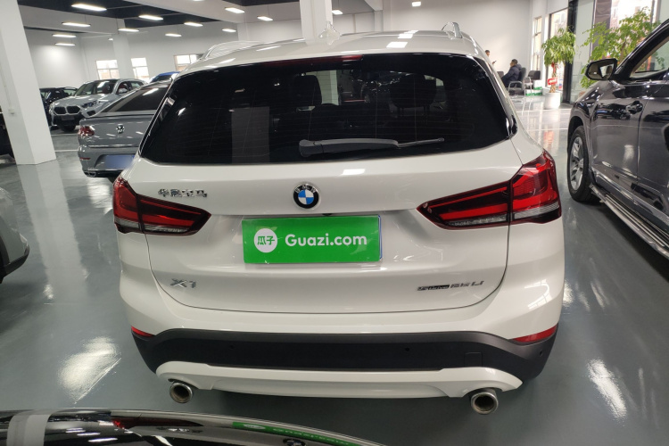 宝马X1 2020款 sDrive25Li 领先型车身外观6