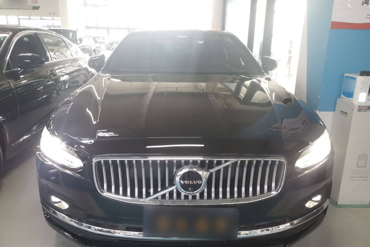 沃尔沃S90 2025款 B5 智雅豪华版车身外观6001