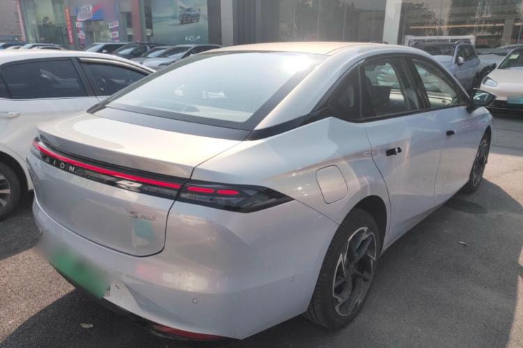 埃安 AION S MAX 2024款 80 星瀚版 三元锂车身外观7