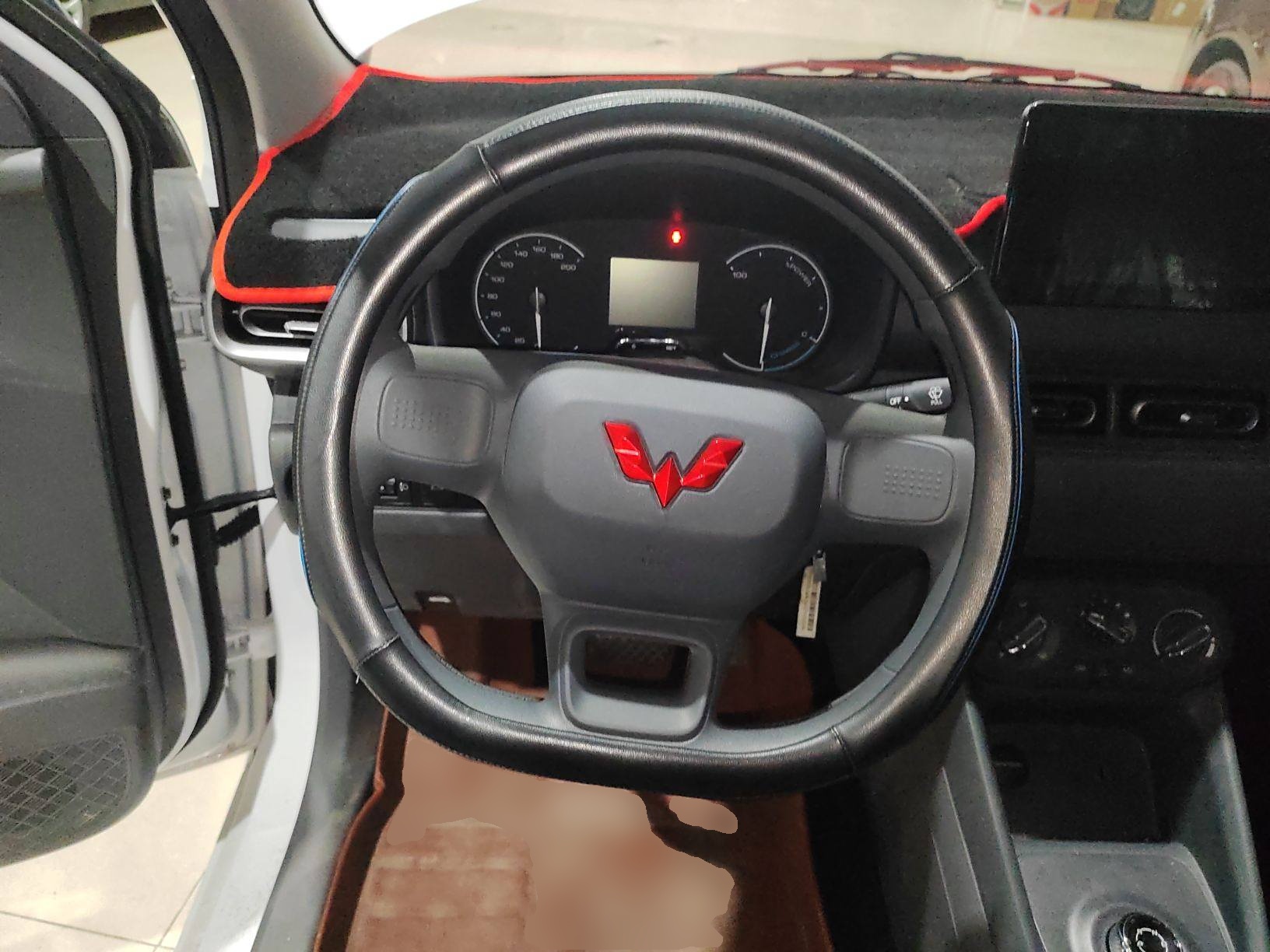 五菱汽车 五菱宏光新能源 2024款 纯电版 300KM 标准型