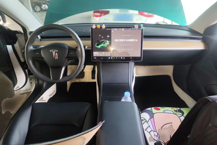 特斯拉 Model 3 2020款 标准续航后驱升级版中控内饰12