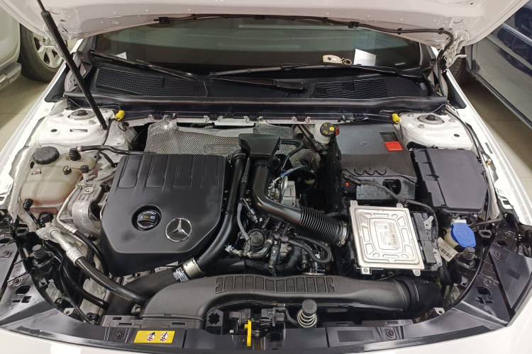 奔驰A级 2022款 改款三 A 200 L 运动轿车时尚型局部细节24