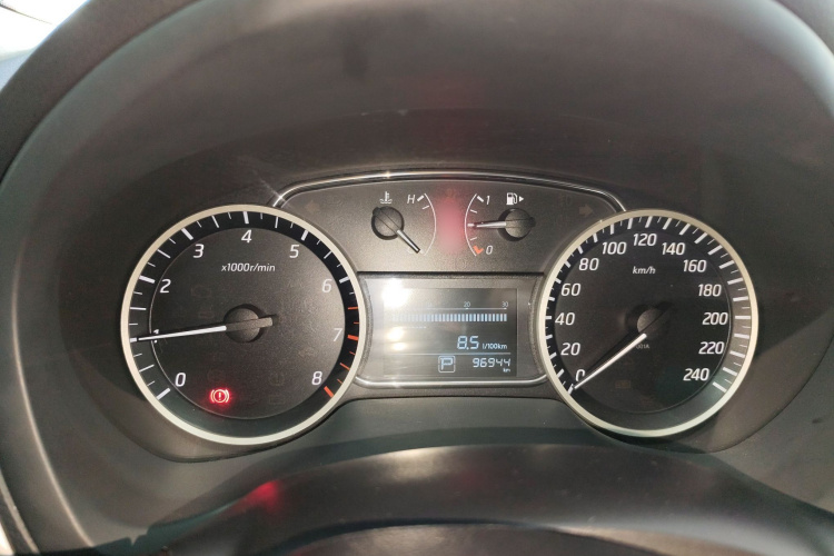 日产 轩逸 2016款 1.6XL  CVT尊享版局部细节14