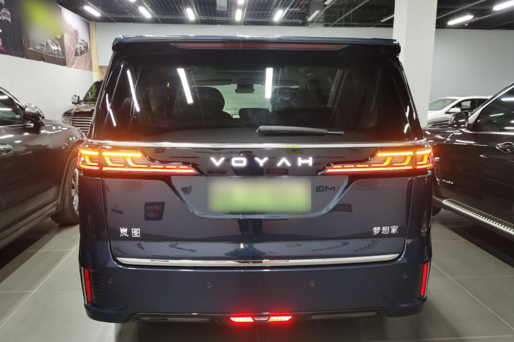 岚图汽车 岚图梦想家 2025款 PHEV 四驱旗舰鲲鹏版车身外观6004