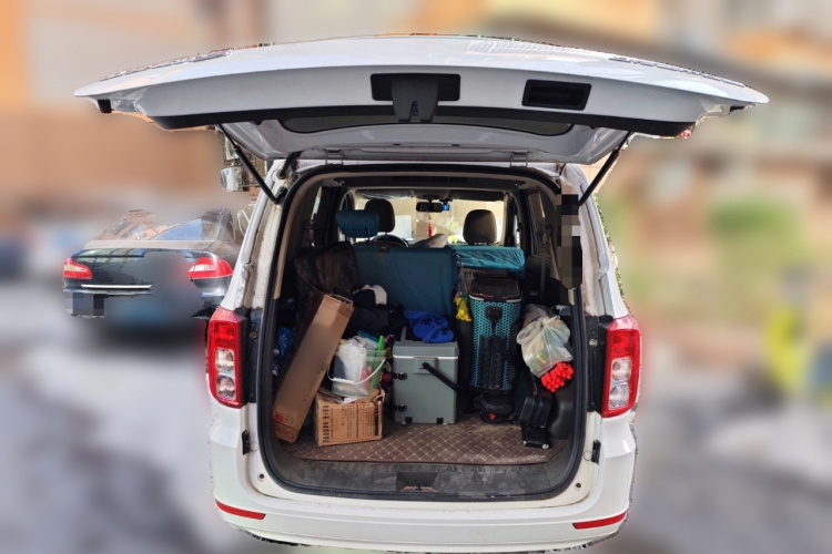 五菱汽车 五菱宏光 2019款 1.5L S标准型国VI LAR中控内饰23