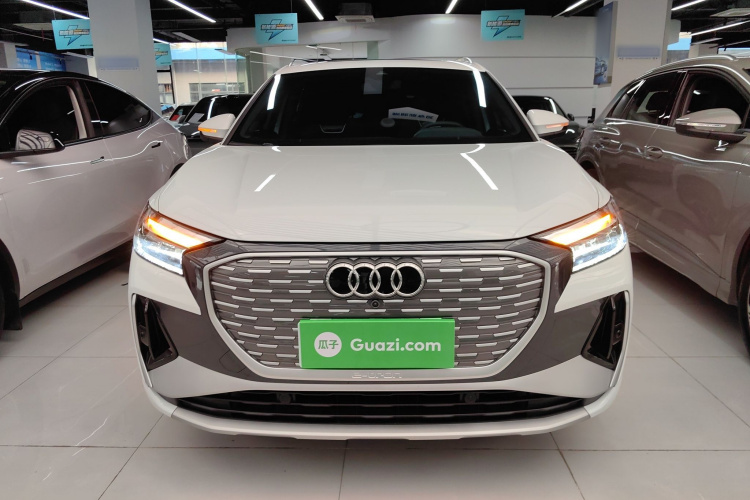 奥迪Q4 e-tron 2024款 40 e-tron 创境版车身外观2