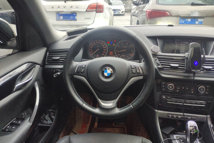 宝马X1 2015款 sDrive18i 领先晋级版中控内饰13