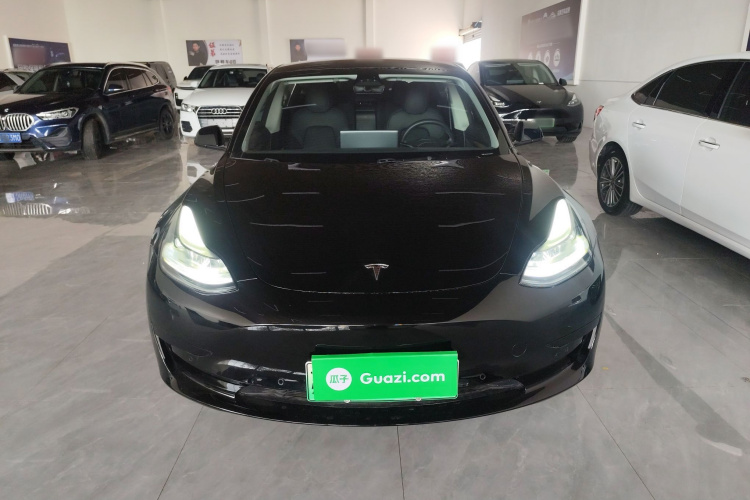 特斯拉 Model 3 2022款 后轮驱动版车身外观2