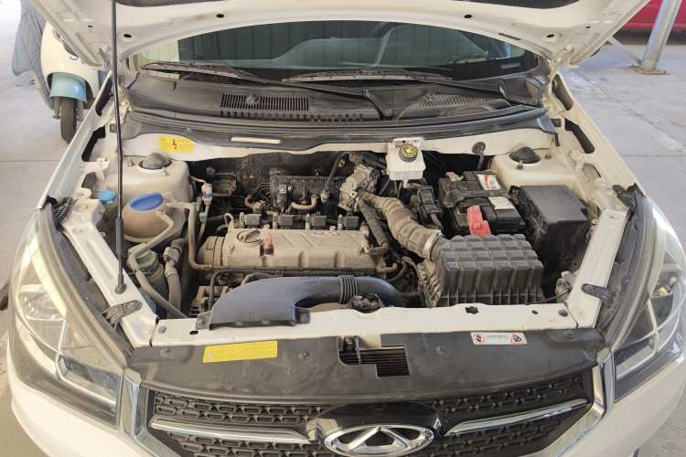 奇瑞 瑞虎3X 2018款 1.5L 自动精英版机舱底盘24