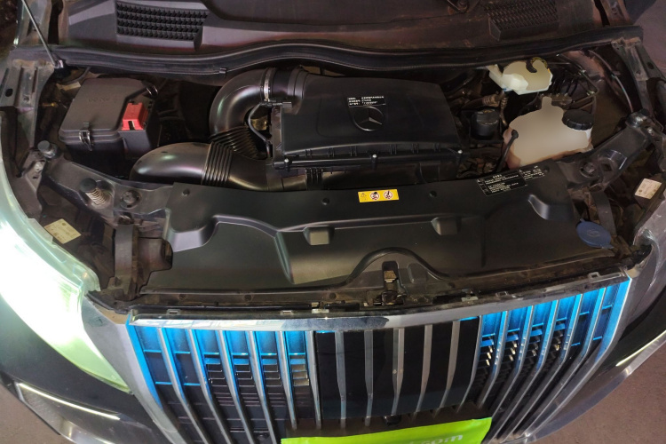 奔驰 威霆 2021款 2.0T 精英版 7座局部细节24