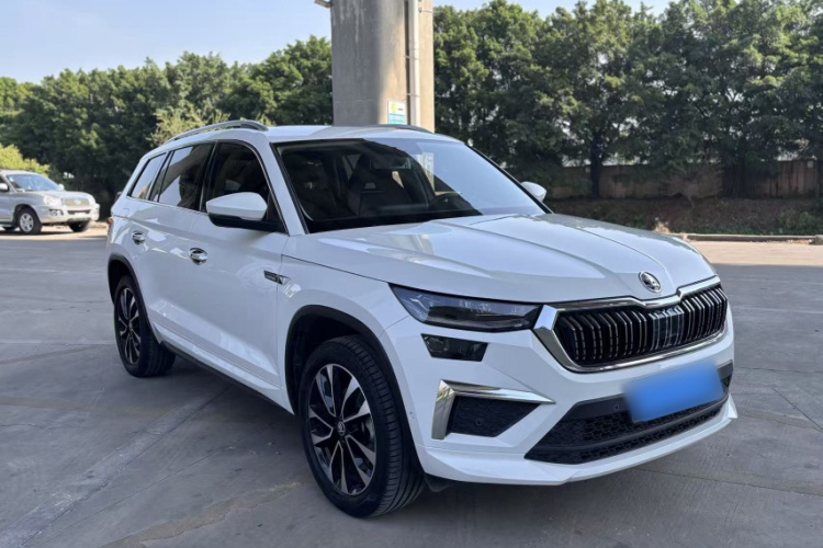 斯柯达 柯迪亚克 2022款 改款 TSI330 7座两驱奢享版车身外观6004