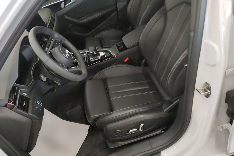 奥迪A4L 2024款 40 TFSI 豪华动感型局部细节19