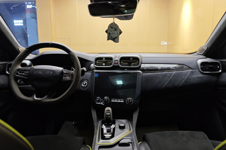 领克03 2021款 03+ 2.0TD 自动驭风版中控内饰7012