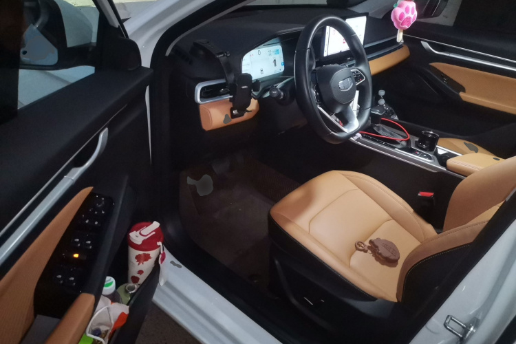 吉利汽车 帝豪 2025款 第4代 1.5L CVT旗舰型中控内饰20