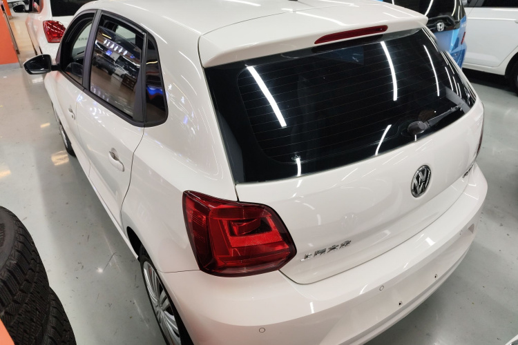 大众 Polo 2016款 1.6L 自动舒适型车身外观4