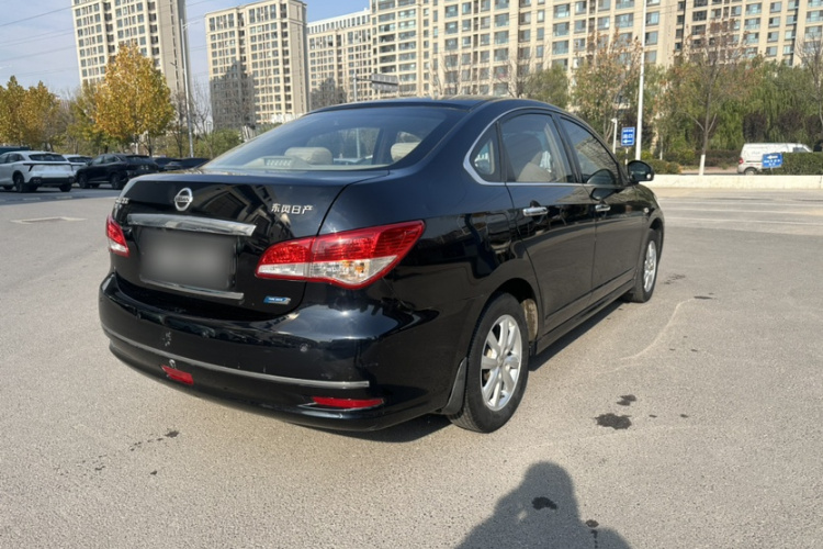 日产 轩逸 2012款 经典 1.6XE 手动舒适版车身外观6011