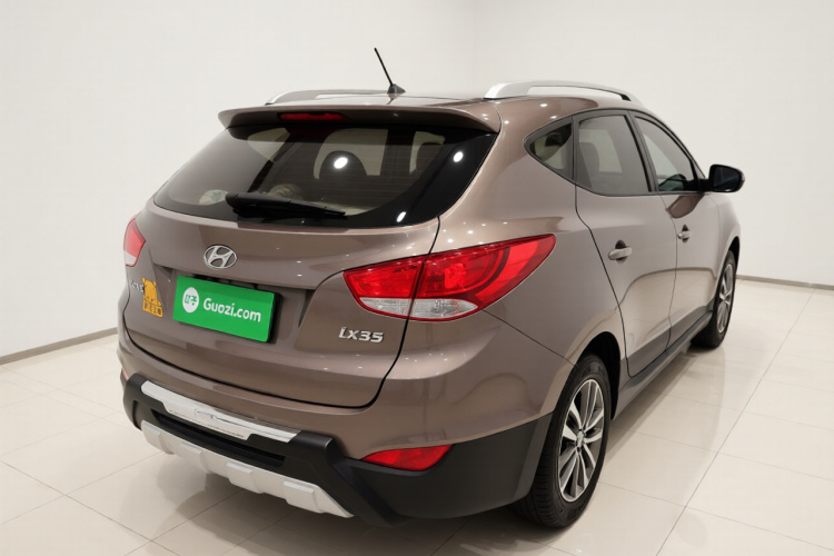 北京现代ix35 2013款 2.0L 手动两驱舒适型GL 国IV车身外观7