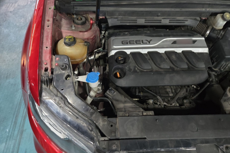 吉利汽车 博越 2018款 1.8TD 自动两驱智尊型4G互联版机舱底盘25