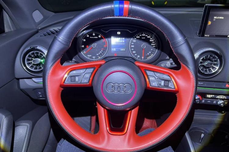 奥迪A3(进口) 2017款 Cabriolet 40 TFSI中控内饰7001