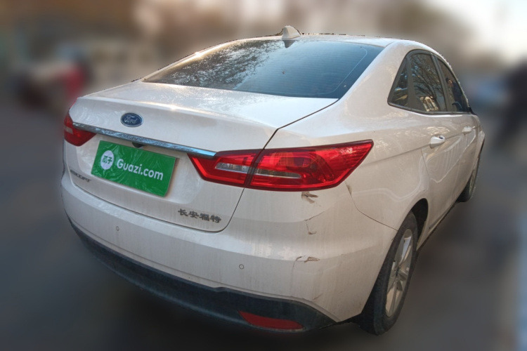 福特 福睿斯 2019款 改款 1.5L 自动悦享型 国VI车身外观7