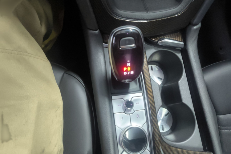 凯迪拉克XT6 2020款 28T 六座四驱铂金运动版局部细节18